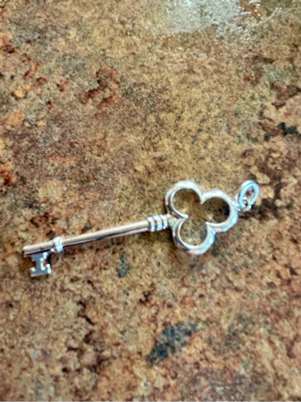 Sterling Silver Key Pendant Necklace Pendant - Classic Clover Design
